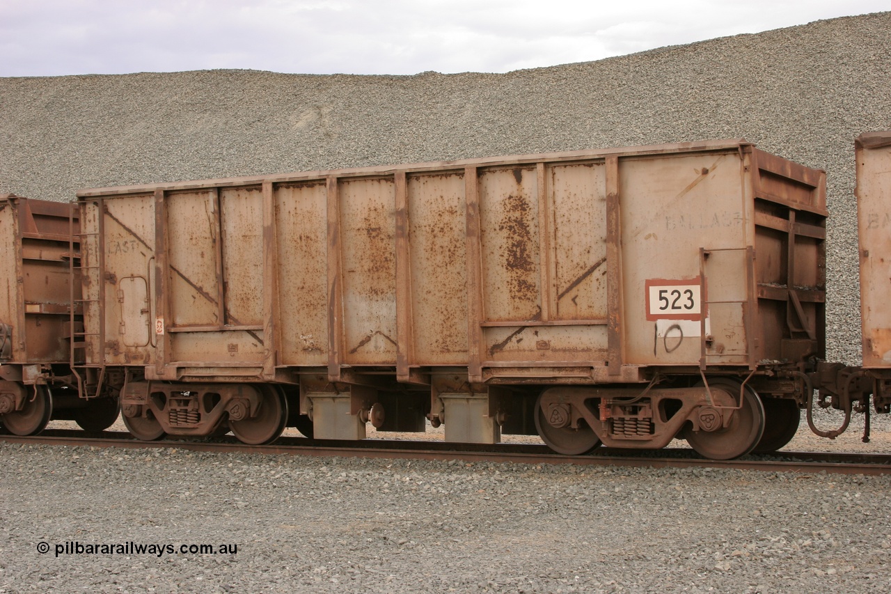 050412 0771
Quarry 8, Shaw Siding area. 3/4 view of 1963 built Magor USA waggon 523, originally in ore service before conversion to a ballast waggon.
Keywords: Magor-USA;BHP-ballast-waggon;