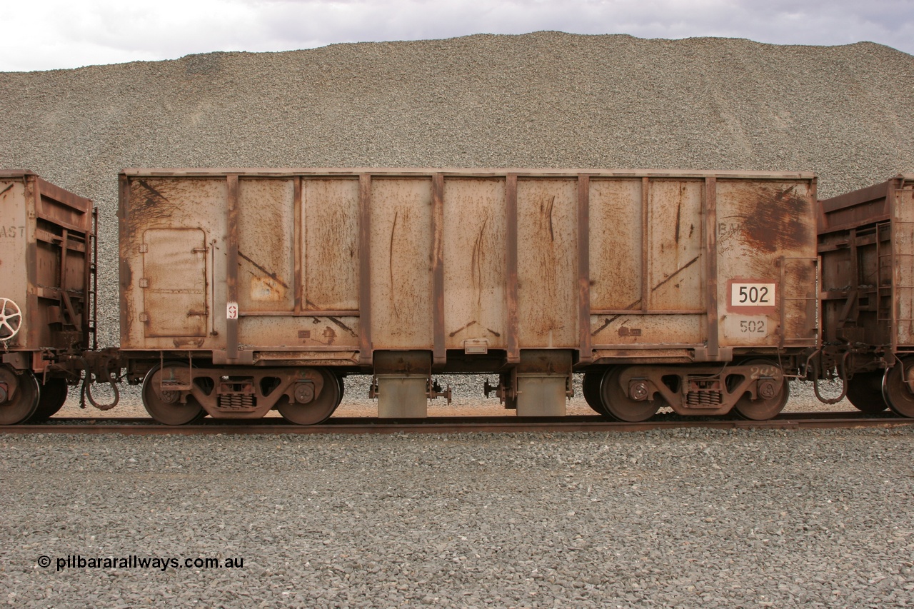 050412 0772
Quarry 8, Shaw Siding area. Side view of 1963 built Magor USA ballast waggon 502.
Keywords: Magor-USA;BHP-ballast-waggon;