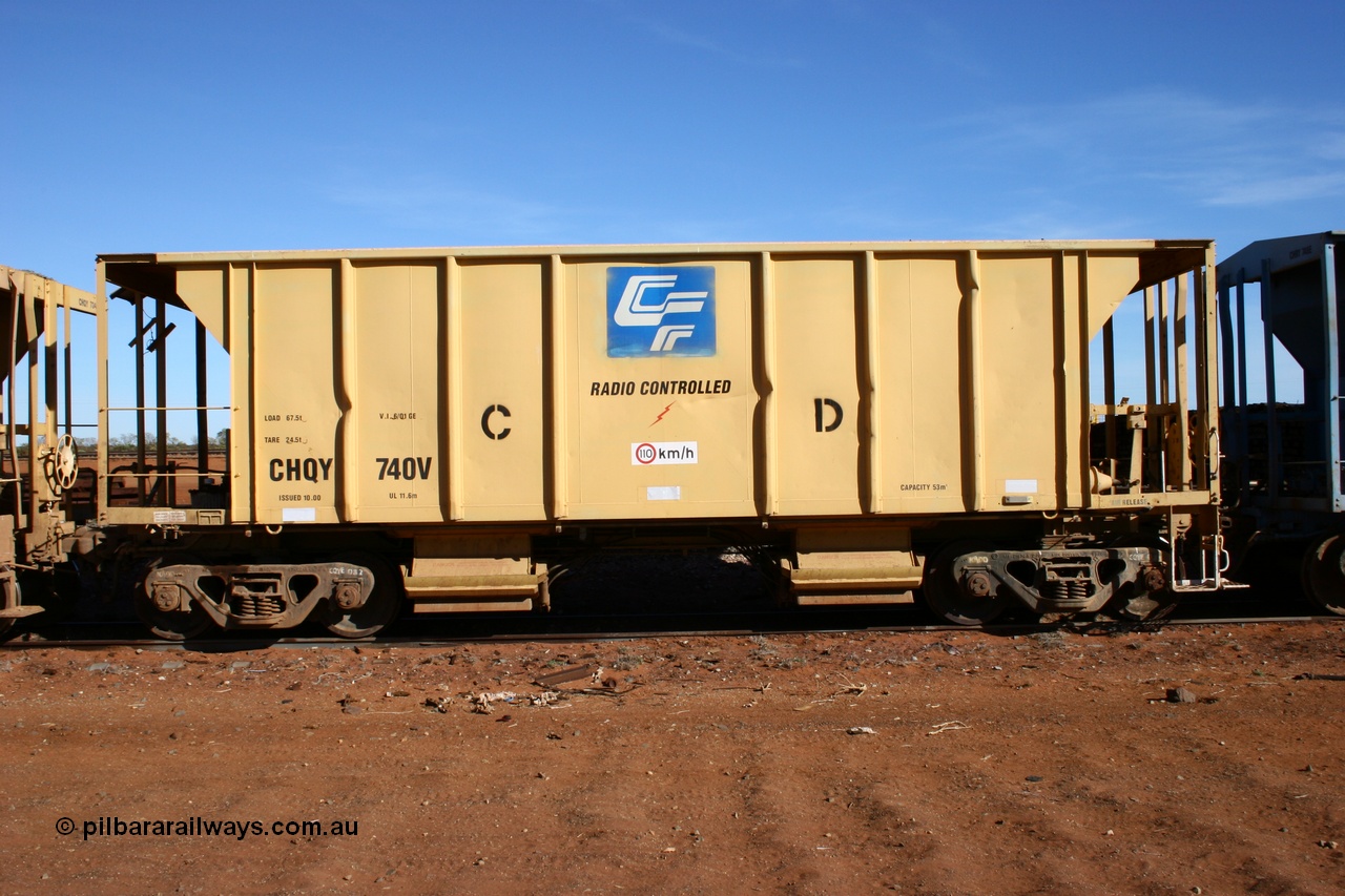 050518 2097
Flash Butt yard, CFCLA hire ballast waggon CHQY type CHQY 740.
Keywords: CHQY-type;CHQY740;CFCLA;CRDX-type;BHP-ballast-waggon;