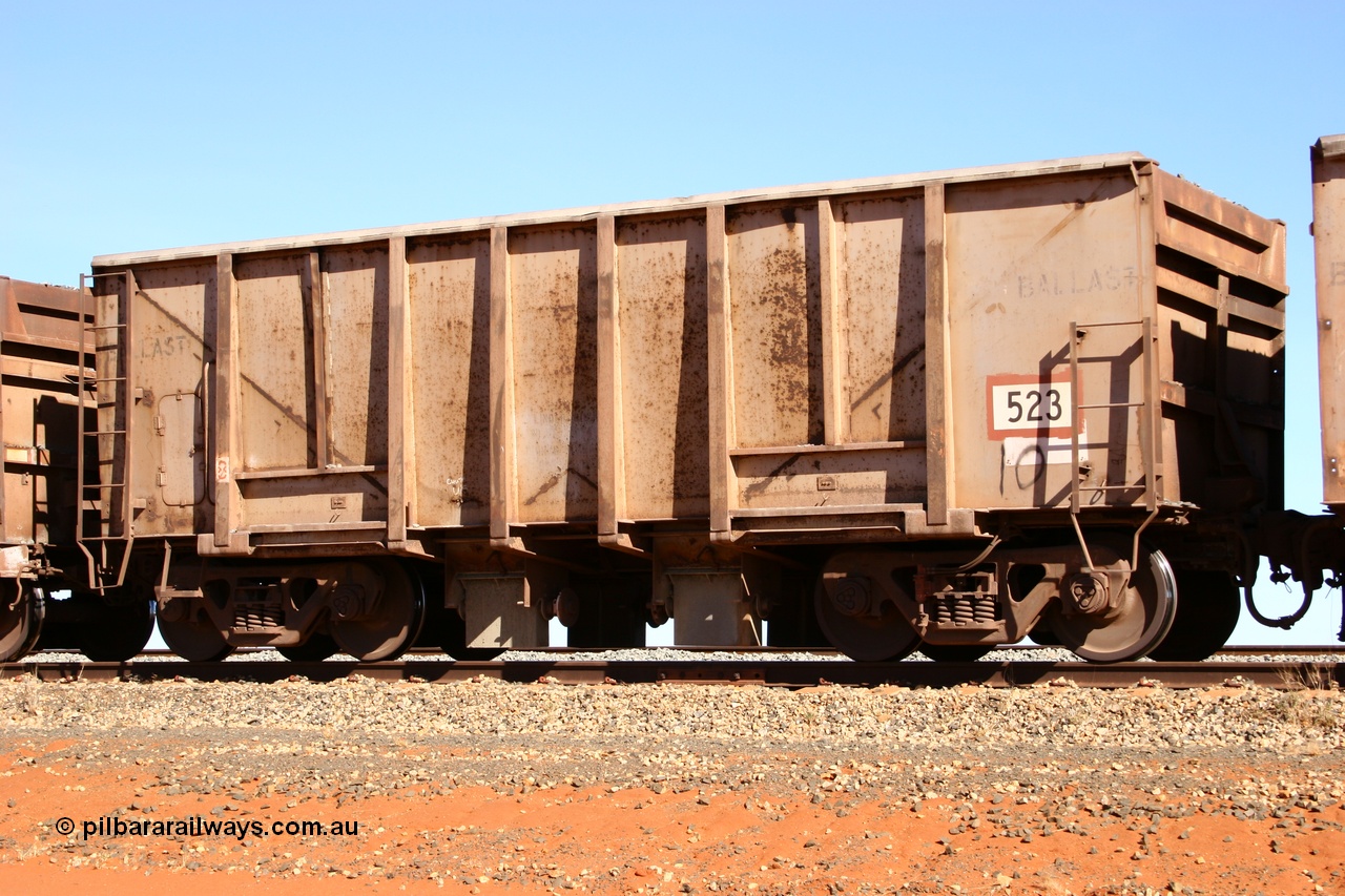 050518 2165
Bing Siding. 3/4 view of 1963 built Magor USA waggon 523, originally in ore service before conversion to a ballast waggon.
Keywords: Magor-USA;BHP-ballast-waggon;
