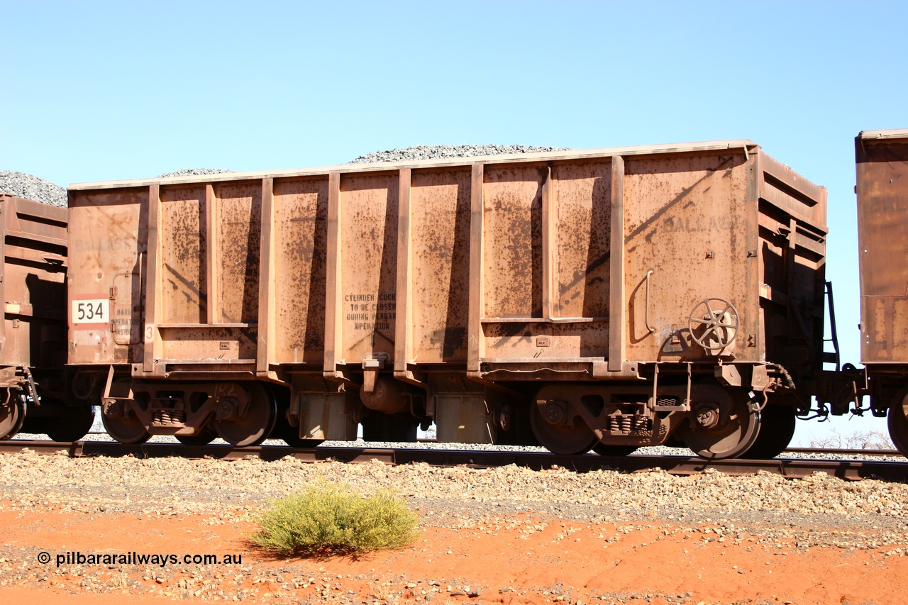 050518 2182
Bing Siding. 3/4 view of 1963 built Magor USA waggon 534, originally in ore service before conversion to a ballast waggon.
Keywords: Magor-USA;BHP-ballast-waggon;