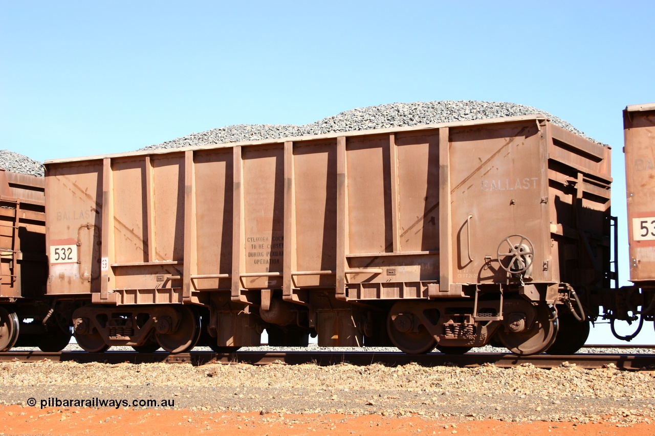 050518 2184
Bing Siding. 3/4 view of 1963 built Magor USA waggon 532, originally in ore service before conversion to a ballast waggon.
Keywords: Magor-USA;BHP-ballast-waggon;