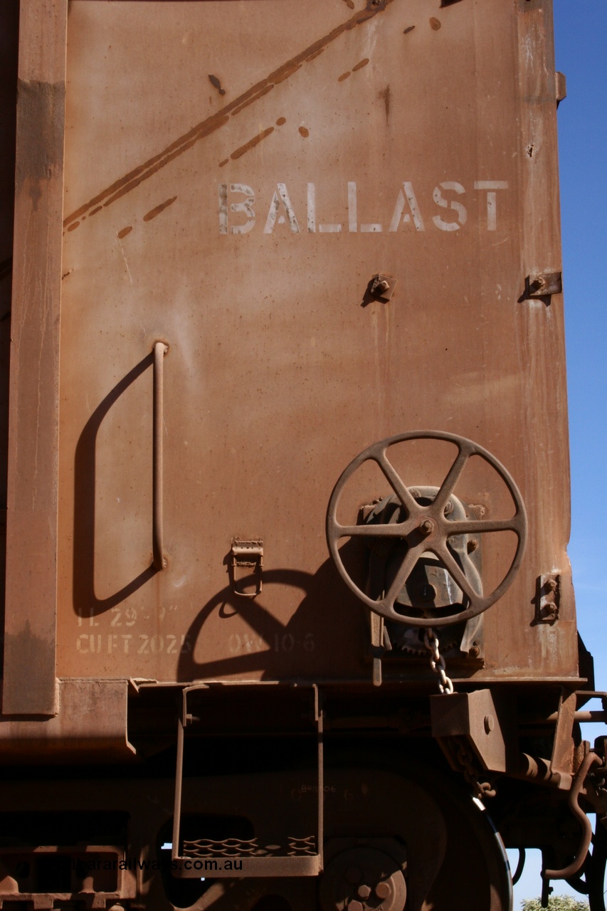 050518 2204
Bing Siding, view of hand brake detail and original markings on ballast waggon 532.
Keywords: Magor-USA;BHP-ballast-waggon;