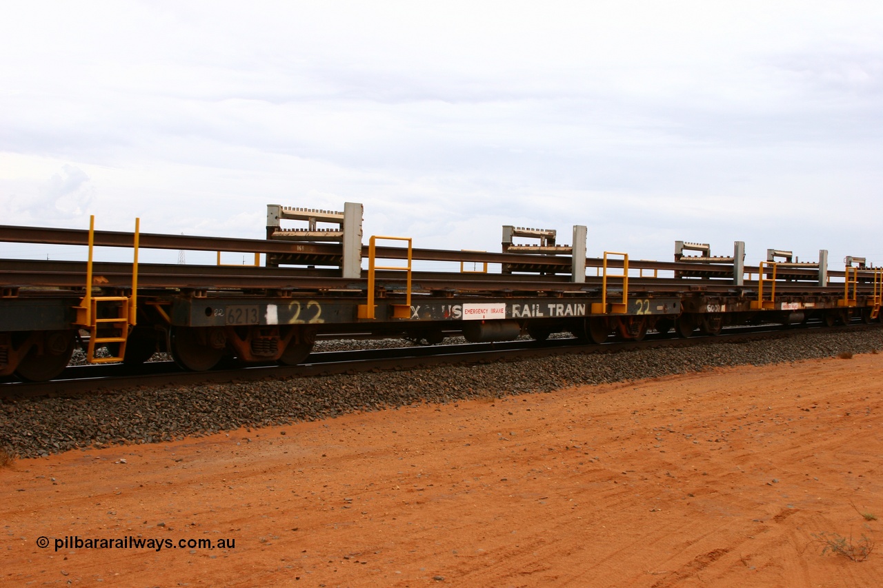 050522 2732
Goldsworthy Junction, rail recovery and transport train flat waggon #22, 6213, built by Comeng WA in February 1977 under order number 07-M-282 RY.
Keywords: Comeng-WA;BHP-rail-train;