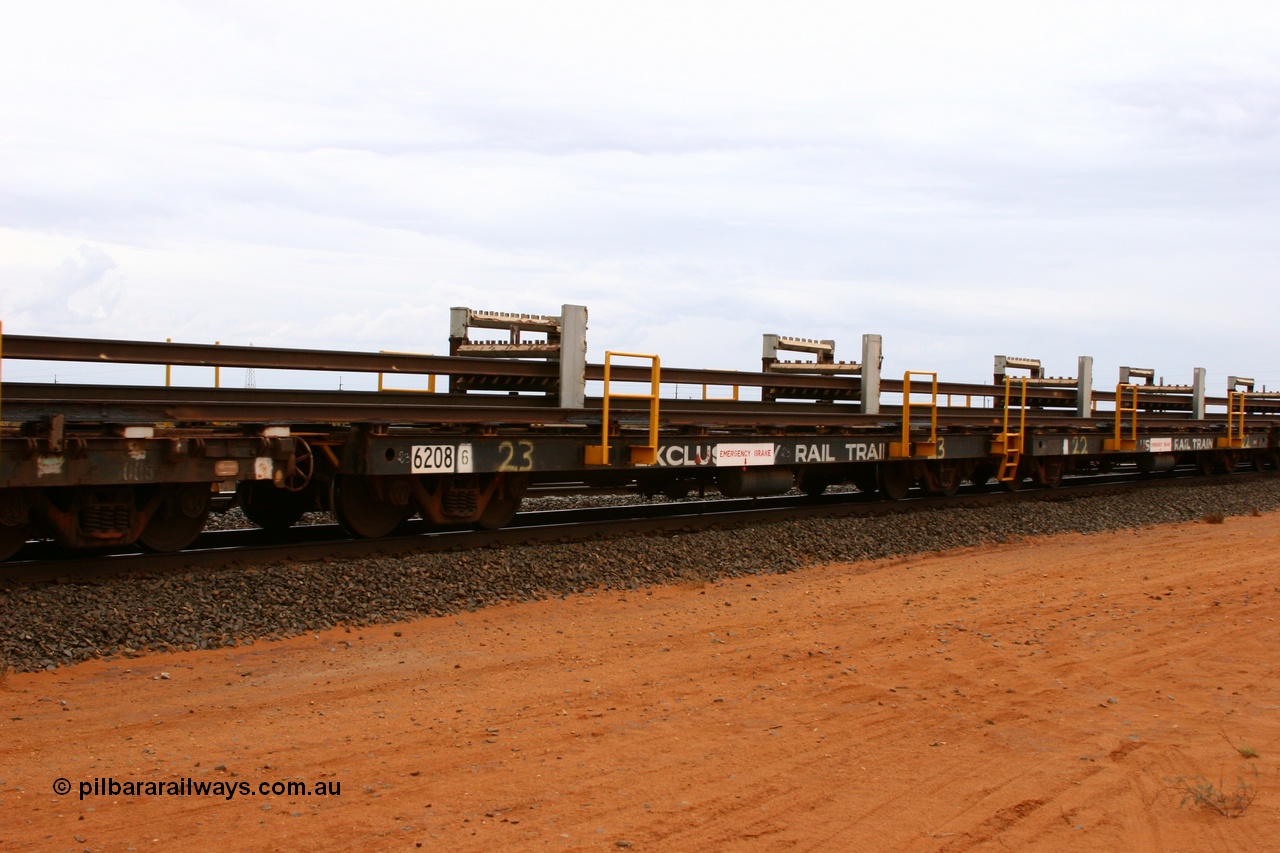 050522 2733
Goldsworthy Junction, rail recovery and transport train flat waggon #23, 6208, built by Comeng WA in February 1977 under order number 07-M-282 RY.
Keywords: Comeng-WA;BHP-rail-train;
