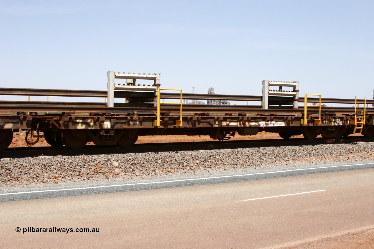 051001 5706
Boodarie, the Steel Train or rail recovery and transport train, flat waggon #29, 6007, a Scotts of Ipswich Qld built flat waggon from September 1970.
Keywords: Scotts-Qld;BHP-rail-train;