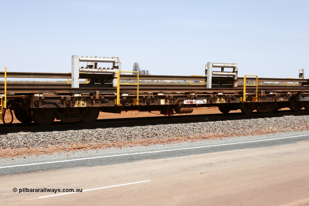 051001 5718
Boodarie, the Steel Train or rail recovery and transport train, flat waggon #26, 6015, a Comeng WA built flat waggon from 1971.
Keywords: Comeng-WA;BHP-rail-train;