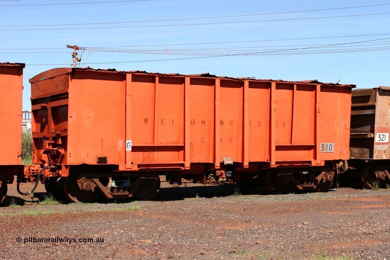 060414 3442
Nelson Point yard, originally a Magor USA built ballast waggon for the Oroville Dam construction, 510 seen here modified as a weighbridge test car.
Keywords: Magor-USA;BHP-weigh-waggon;