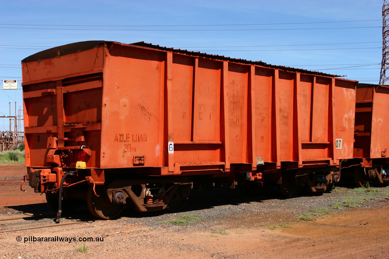 060414 3445
Nelson Point yard, originally a Magor USA built ballast waggon for the Oroville Dam construction, 507 seen here modified as a weighbridge test waggon with an axle load of 20 ton. The others in the fleet are 40, 60 and 100 tons. 14th April 2006.
Keywords: Magor-USA;BHP-weigh-waggon;