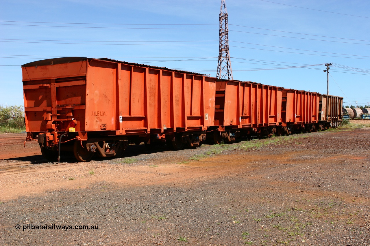 060414 3446
Nelson Point yard, originally a Magor USA built ballast waggon for the Oroville Dam construction, 507 seen here modified as a weighbridge test waggon with an axle load of 20 ton.
Keywords: Magor-USA;BHP-weigh-waggon;