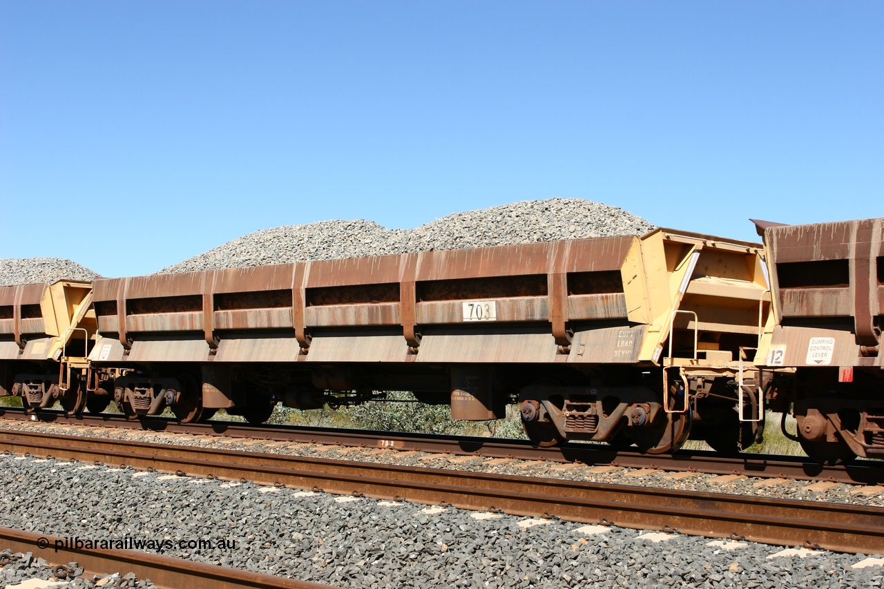 060501 3896
Tabba Siding, built by Difco USA in 1971 for Mt Newman Mining in a group of four, side dump waggon 702.
Keywords: Difco-Ohio-USA;BHP-ballast-waggon;