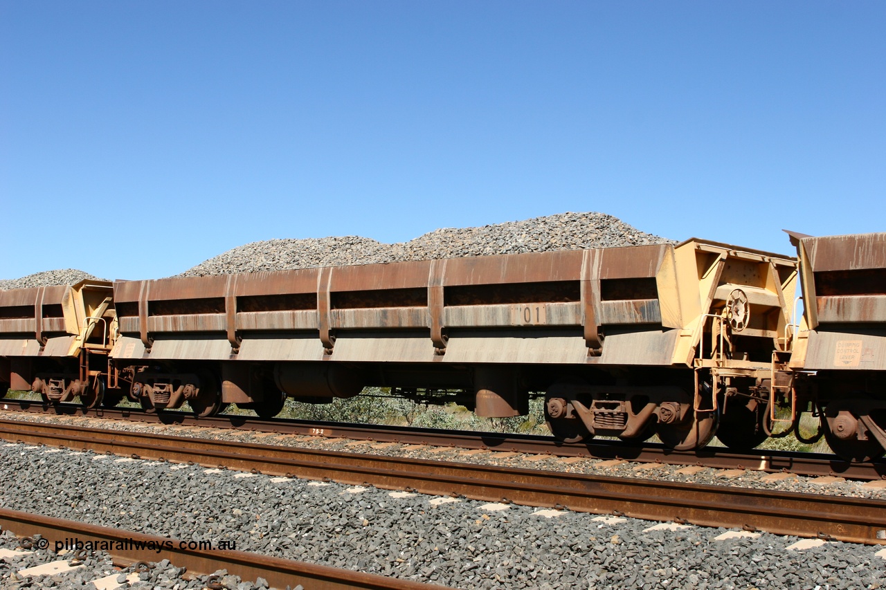 060501 3900
Tabba Siding, originally built by Difco USA for Goldsworthy Mining Ltd in 1967 as a batch of five, prefixed with 870 in BHP service, 8702 side dump waggon loaded with ballast.
Keywords: Difco-Ohio-USA;GML;BHP-ballast-waggon;