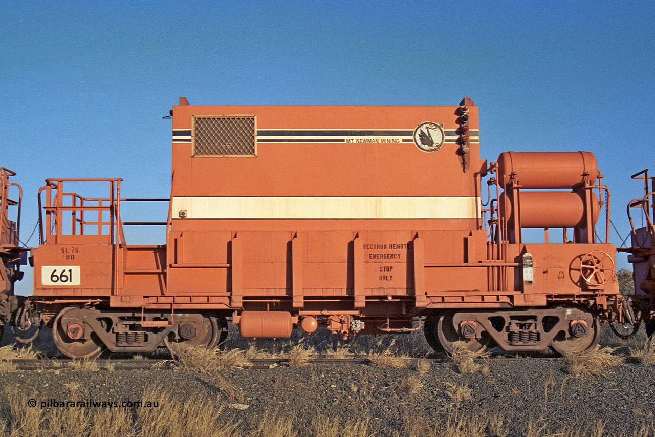 0661 Mt Newman Mining Workshops 257-11
Flash Butt yard, heavily modified Magor USA built ex-Oroville Dam ore waggon 661, seen here modified for LocoTrol service and testing.
Keywords: Magor-USA;BHP-Locotrol-waggon;