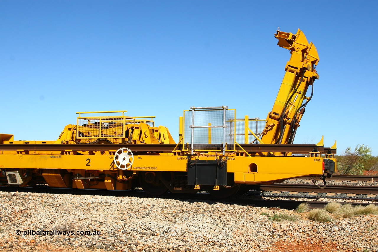 080621 2732
Gillman Siding, new Lead-Off Lead-On waggon STTR class STTR 6214 on the end of the Steel Train or rail recovery and transport train, built by Gemco Rail WA, detail of B end with squeeze rollers and chutes raised.
Keywords: Gemco-Rail-WA;BHP-rail-train;STTR-type;STTR6214;
