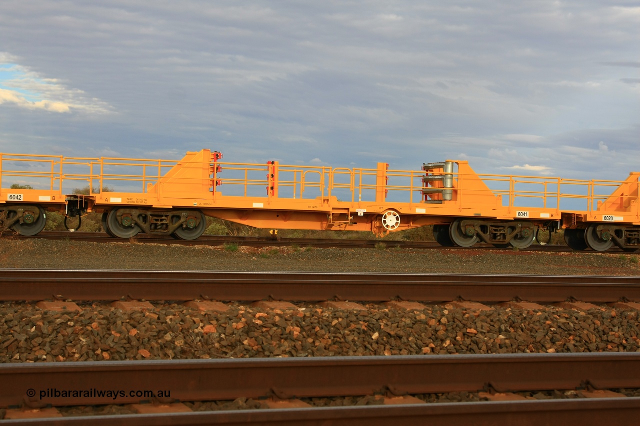 100717 0657
Flash Butt yard, new rail stock carrier waggon 6041, built by Gemco Rail in late 2009-10 with Barber bogies.
Keywords: Gemco-Rail-WA;BHP-rail-train;