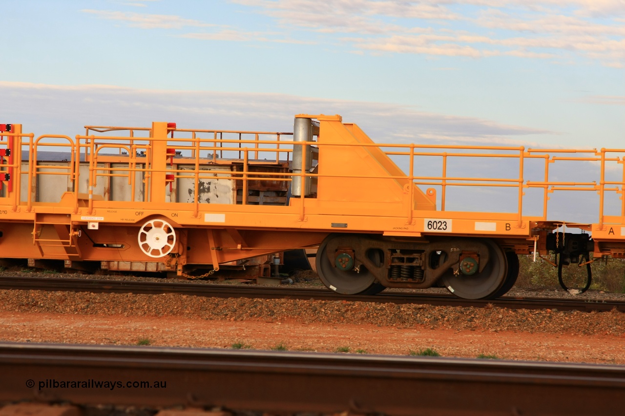 100717 0666
Flash Butt yard, new rail stock carrier waggon 6023, built by Gemco Rail in late 2009-10 with Barber bogies.
Keywords: Gemco-Rail-WA;BHP-rail-train;