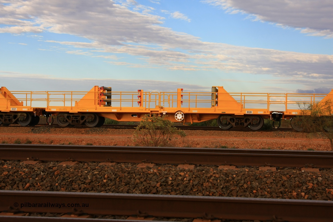 100717 0668
Flash Butt yard, new rail stock carrier waggon 6026, built by Gemco Rail in late 2009-10 with Barber bogies.
Keywords: Gemco-Rail-WA;BHP-rail-train;