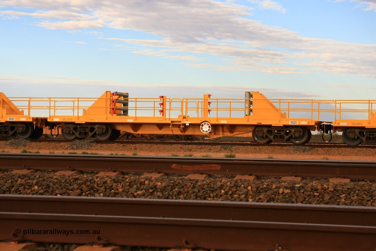 100717 0671
Flash Butt yard, new rail stock carrier waggon 6025, built by Gemco Rail in late 2009-10 with Barber bogies.
Keywords: Gemco-Rail-WA;BHP-rail-train;