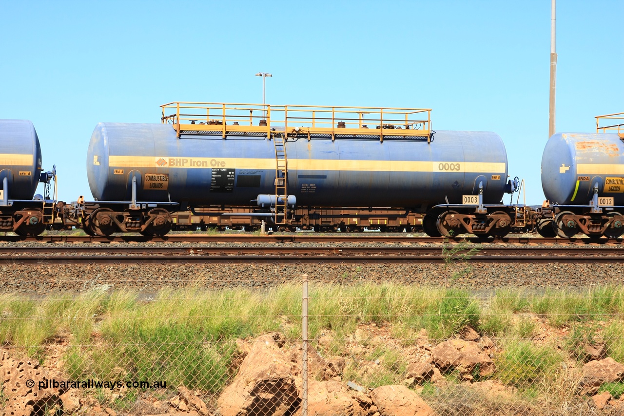 110411 09992
Nelson Point, empty 82 kL Comeng NSW built tank waggon 0003 one of six such tank waggons built in 1970-71.
Keywords: Comeng-NSW;BHP-tank-waggon;