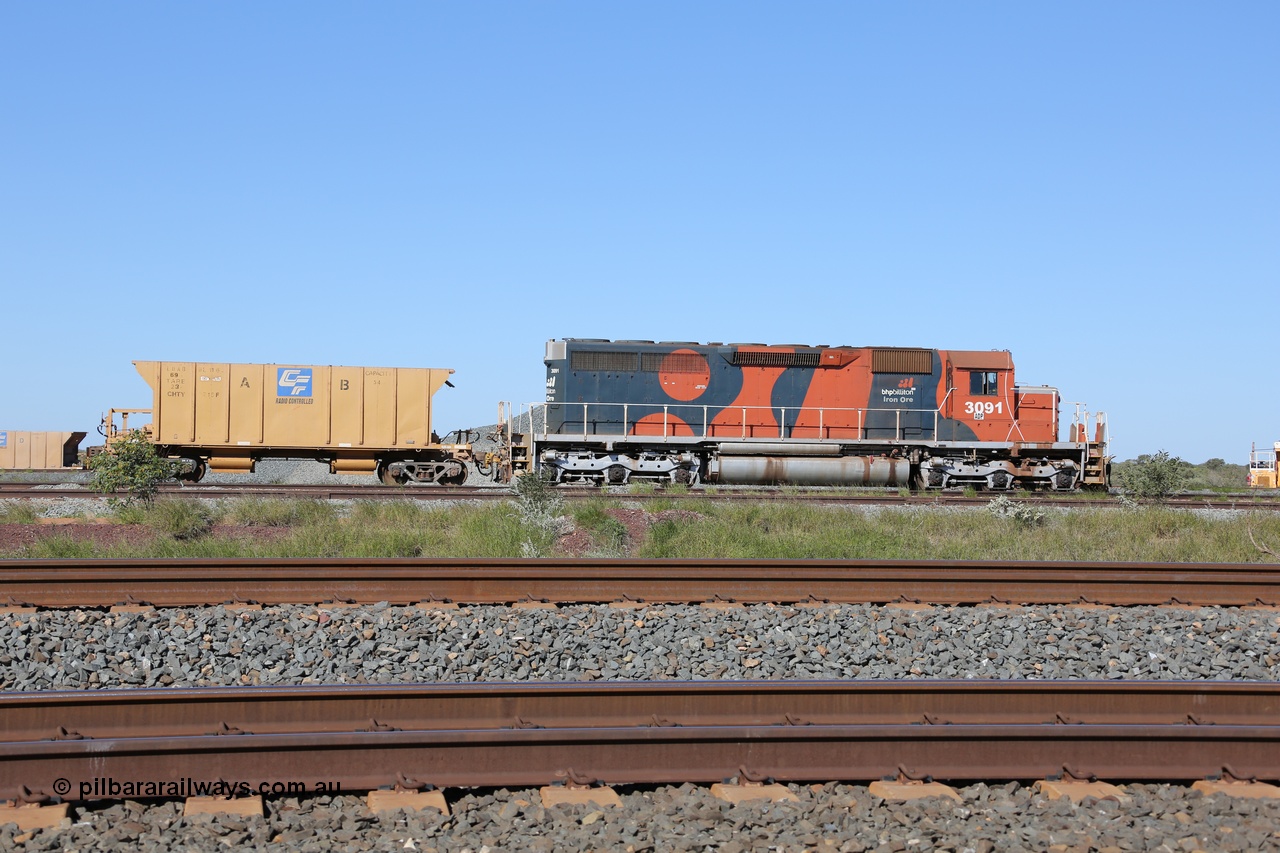 130720 1435
Flash Butt yard, CFCLA ballast waggon CHTY class CHTY 715, modified from a similar CHQY class with the end framing removed attached to an SD40R unit 3091.
Keywords: CFCLA;BHP-ballast-waggon;CHTY-type;CHQY-type;CHTY715;