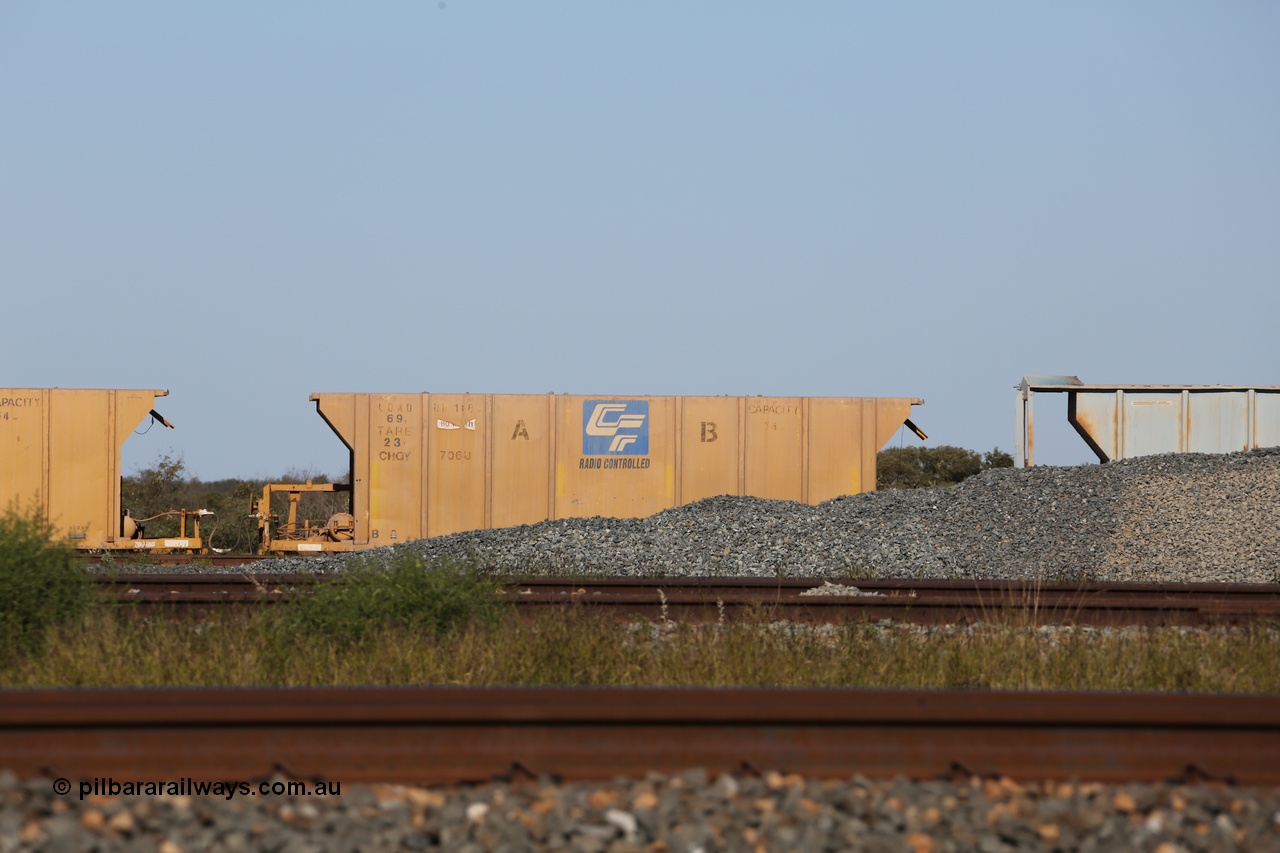 130720 1564
Flash Butt yard, CFCLA ballast waggon CHQY class CHQY 706, former US-Canadian CRDX class.
Keywords: CFCLA;BHP-ballast-waggon;CRDX-type;CHQY-type;CHQY706;