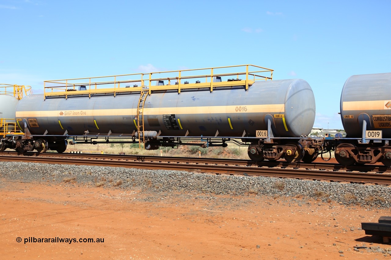 150314 7743
Bing Siding, empty 116 kL Comeng WA built tank waggon 0016 from 1974-5, one of six such tank waggons.
Keywords: Comeng-WA;BHP-tank-waggon;