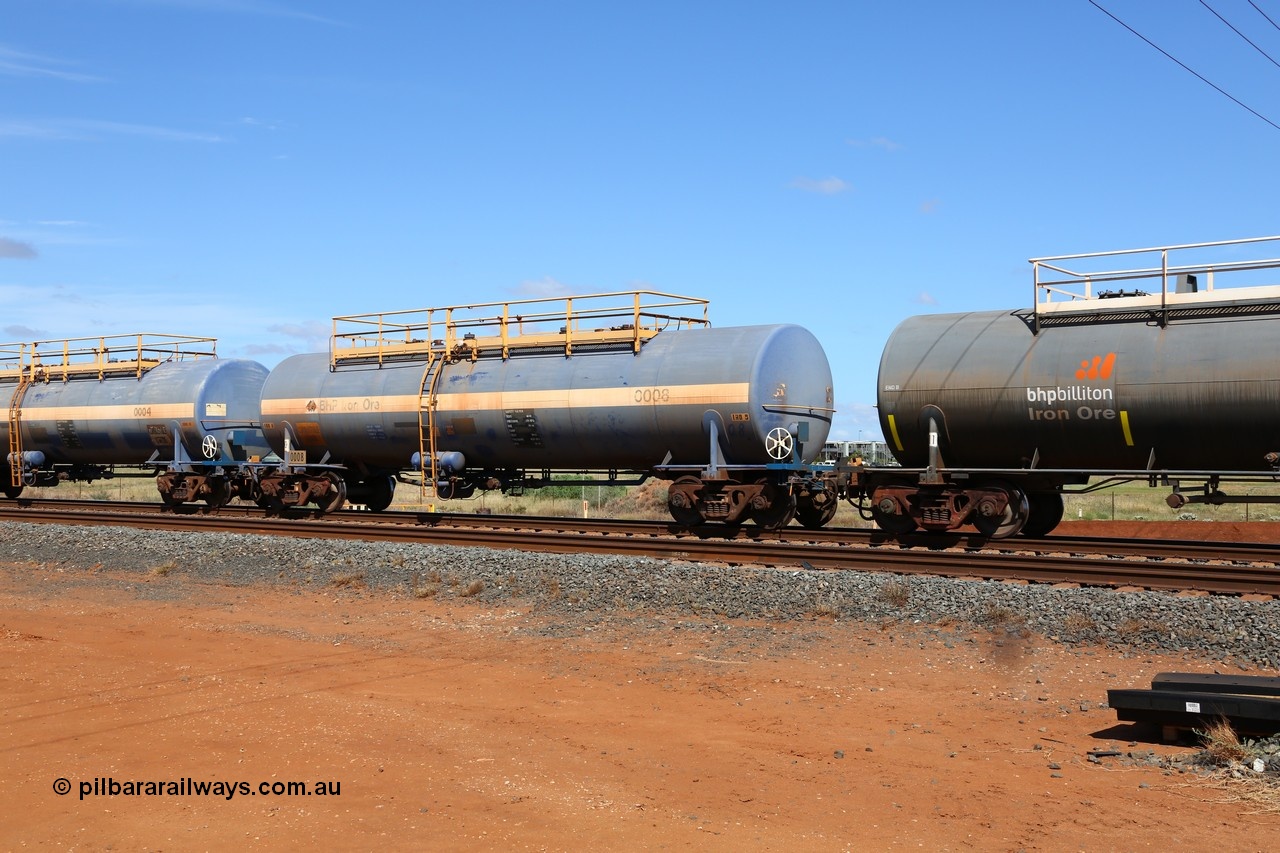 150314 7751
Bing Siding, empty 82 kL Comeng NSW built tank waggon 0008 one of six such tank waggons built in 1970-71.
Keywords: Comeng-NSW;BHP-tank-waggon;
