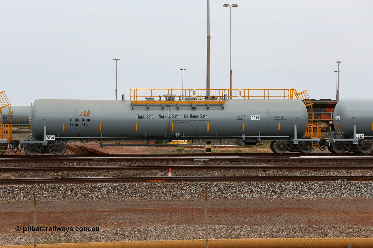150523 8215
Nelson Point, empty 116 kL CNR-QRRS of China built tank waggon 0034, one of a second batch delivered in 2015 with safety slogan 'Think Safe + Work Safe = Go Home Safe'.
Keywords: CNR-QRRS-China;BHP-tank-waggon;
