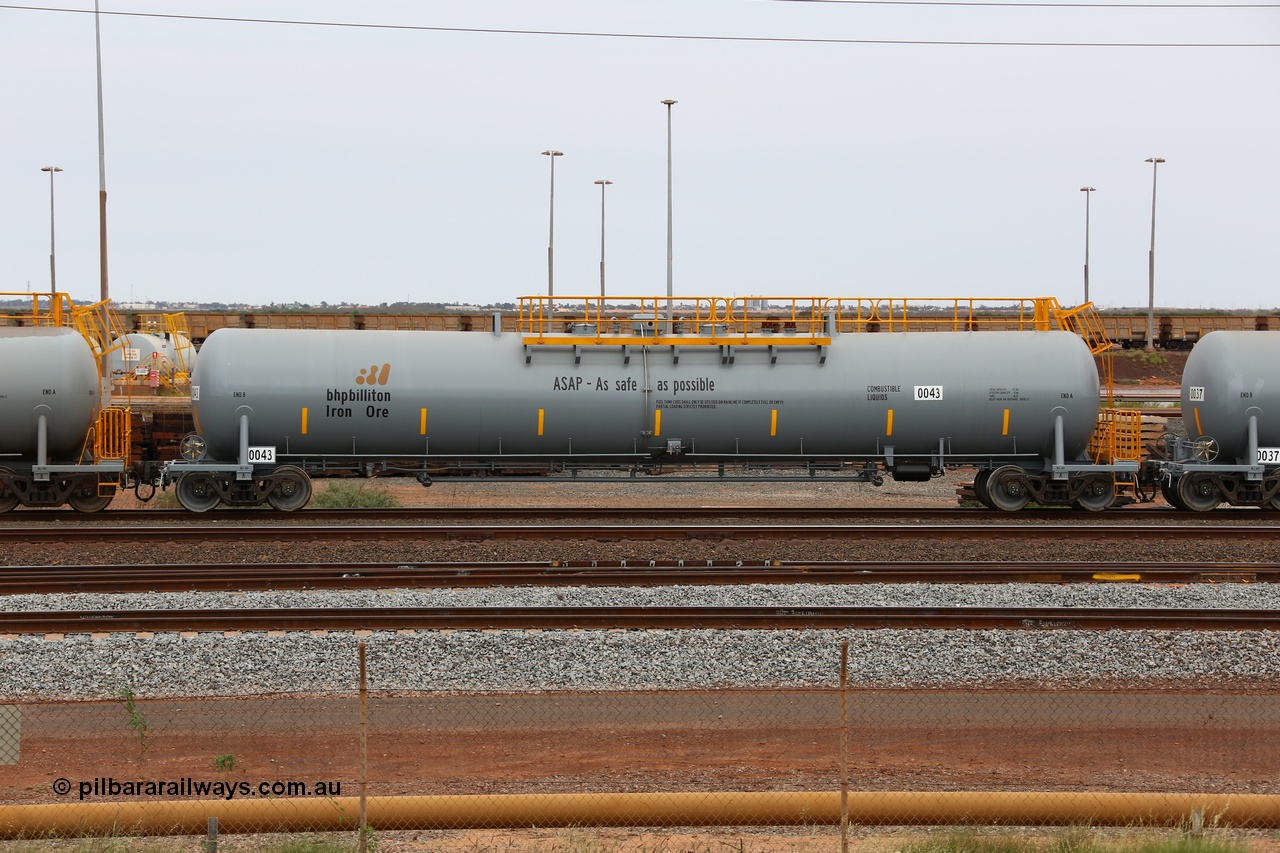 150523 8220
Nelson Point, empty 116 kL CNR-QRRS of China built tank waggon 0043, one of a second batch delivered in 2015 with safety slogan 'ASAP - As safe as possible'.
Keywords: CNR-QRRS-China;BHP-tank-waggon;