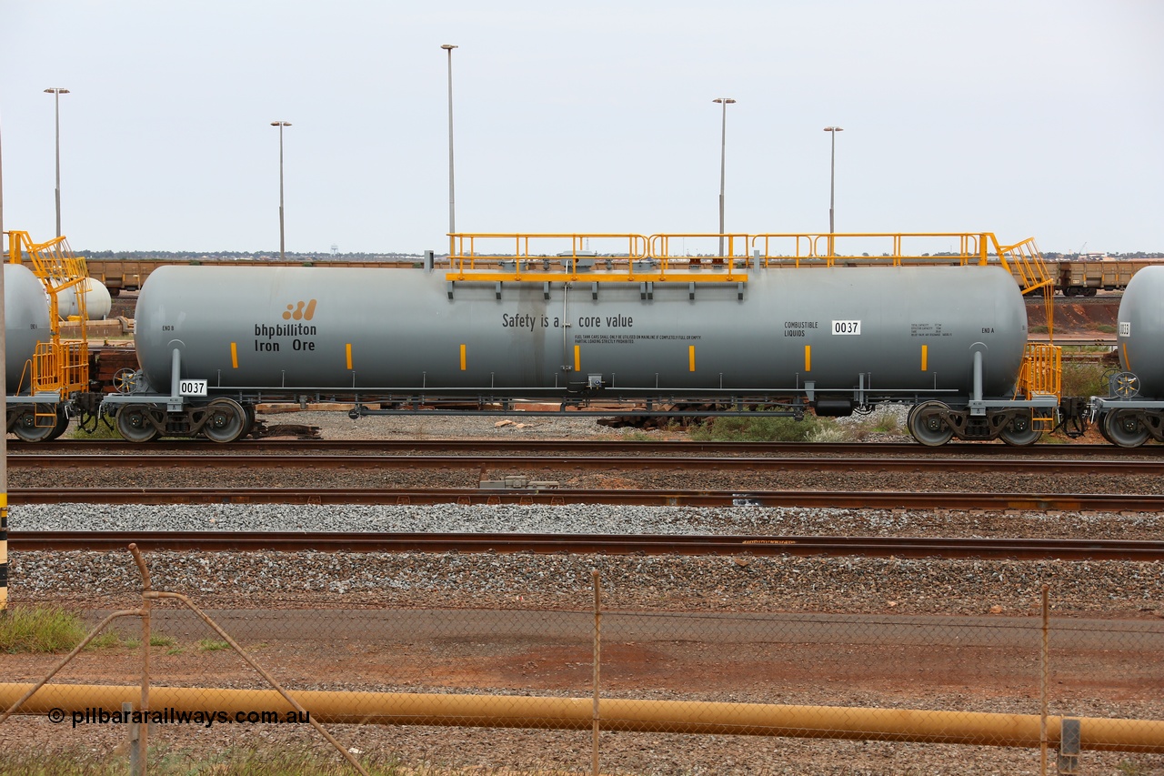 150523 8223
Nelson Point, empty 116 kL CNR-QRRS of China built tank waggon 0037, one of a second batch delivered in 2015 with safety slogan 'Safety is a core value'.
Keywords: CNR-QRRS-China;BHP-tank-waggon;