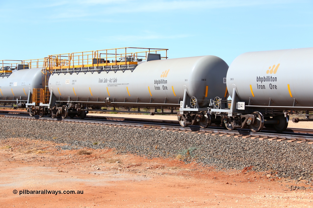 160128 00338
Mooka Siding, empty 116 kL CNR-QRRS of China built tank waggon 0040, one of a second batch delivered in 2015 with safety slogan 'Think Safe - Act Safe'.
Keywords: CNR-QRRS-China;BHP-tank-waggon;
