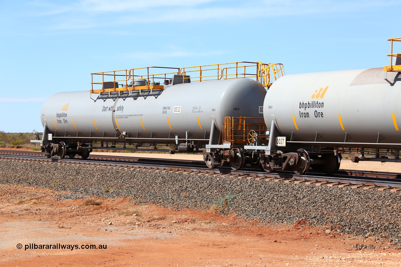160128 00342
Mooka Siding, empty 116 kL CNR-QRRS of China built tank waggon 0032, one of a second batch delivered in 2015 with safety slogan 'Start with safety'.
Keywords: CNR-QRRS-China;BHP-tank-waggon;