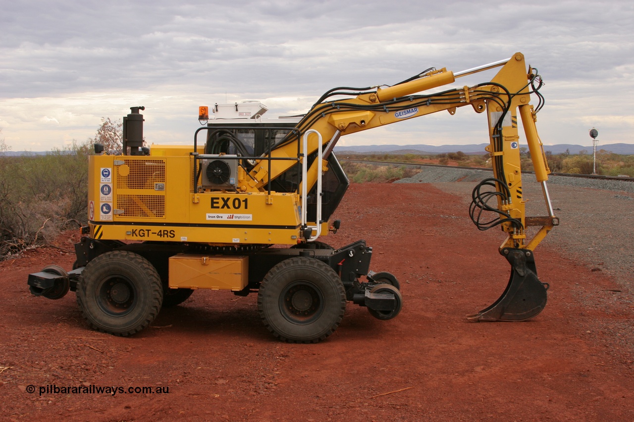 050412 0780
Hesta Siding south, BHP's EX 01 high rail excavator, built in France by Geismar as a KGT 4RS model with serial 4559. 12th April 2005.
Keywords: EX01;Geismar;KGT4RS;4559;track-machine;