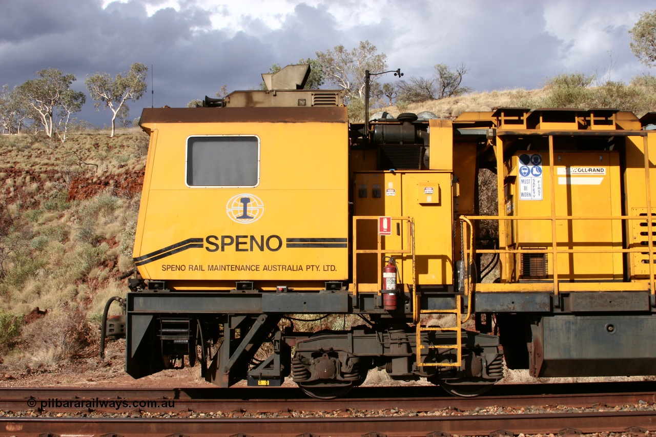 050421 1612
Hesta Siding backtrack, Speno Australia's 24 stone rail grinder before they had id stickers fitted, this front unit was later stickered as RG 2, side view of the driving cab on the generator module. 21st April 2005.
Keywords: Speno;RR24;track-machine;