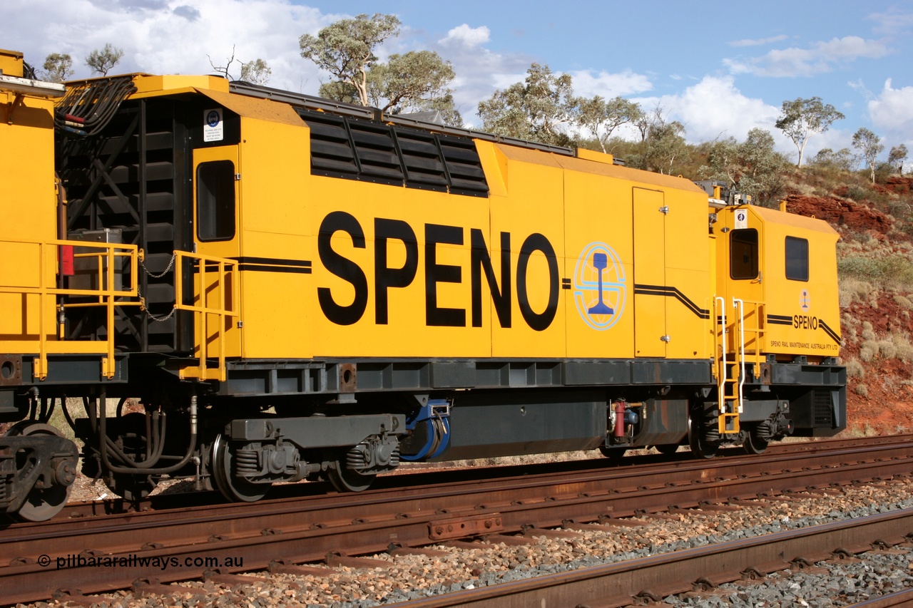 050421 1618
Hesta Siding backtrack, Speno Australia's RR24 model 24 stone rail grinder serial M20 before they had id stickers fitted, this unit was later stickered as RG 1, rear view of the generator and driving module. 21st April 2005.
Keywords: Speno;RR24;M20;track-machine;