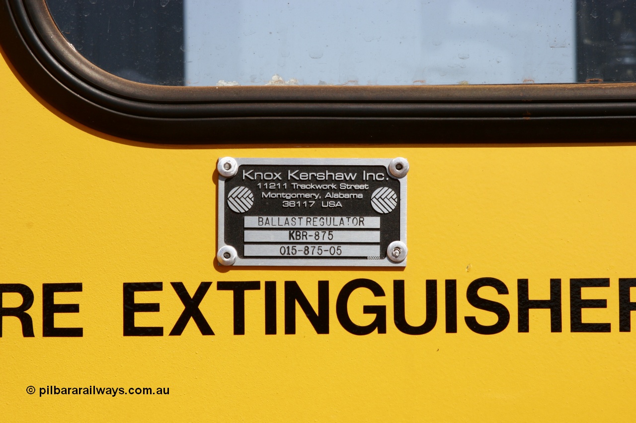 051001 5679
Flash Butt yard, builders plate of a newly delivered Knox Kershaw KBR 875 ballast regulator serial 015-875-05. 1st October 2005.
Keywords: Knox-Kershaw;KBR-875;track-machine;