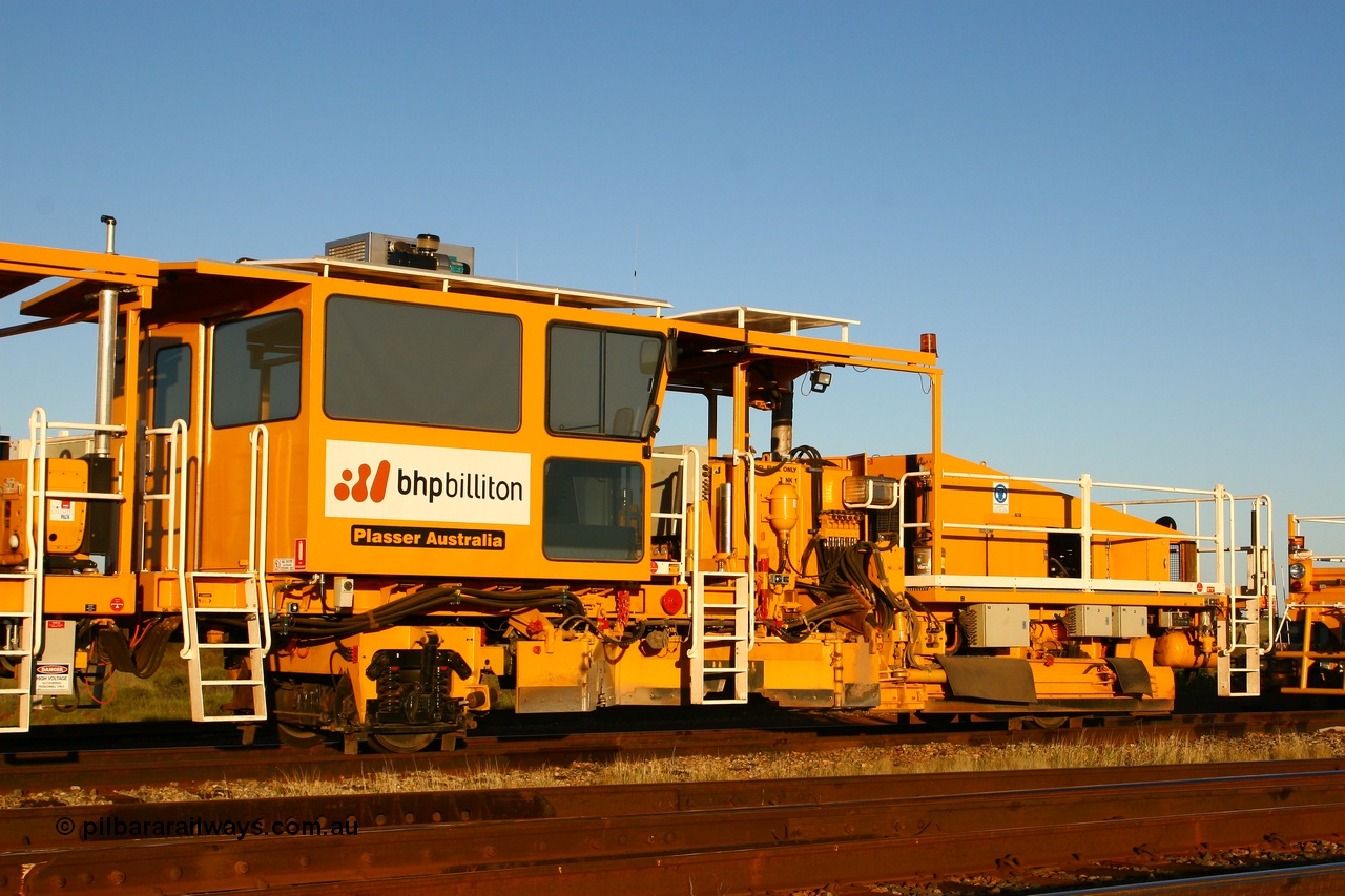 080621 2800
Walla back track, BHP track machine BR 34 a Plasser Australia unit model 305 serial M490. 21st June 2008.
Keywords: BR34;Plasser-Australia;SSP-305;M490;track-machine;