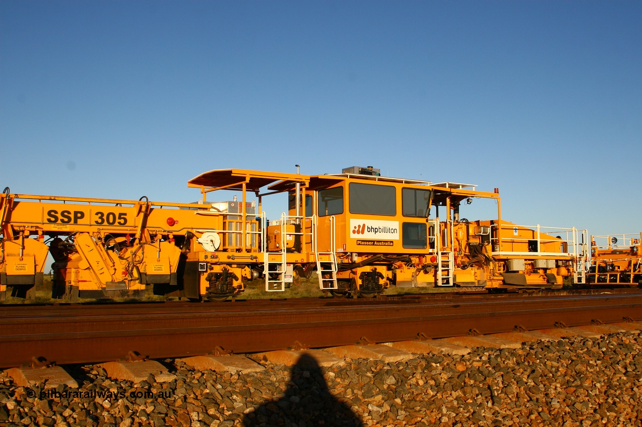 080621 2803
Walla back track, BHP track machine BR 34 a Plasser Australia unit model 305 serial M490. 21st June 2008.
Keywords: BR34;Plasser-Australia;SSP-305;M490;track-machine;
