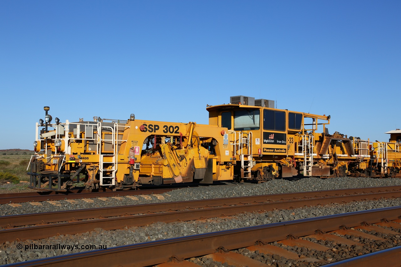 150619 9158
Walla back track, BHP track machine BR 33 a Plasser Australia unit, BR 33 is a ballast regulator model SSP302 serial M486. 19th June 2015.
Keywords: BR33;Plasser-Australia;SSP-302;M486;track-machine;