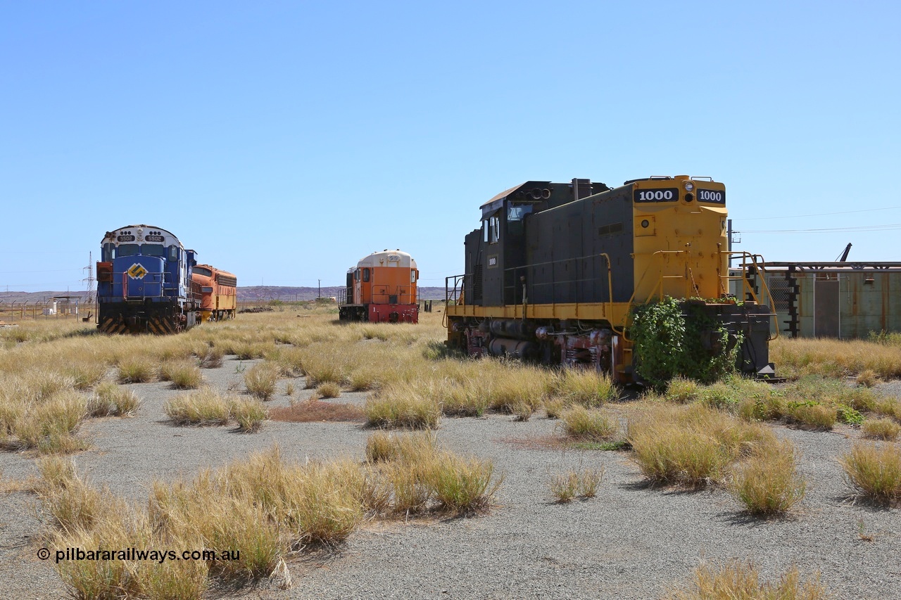 200914 7781
Pilbara Railways Historical Society, view looking north with locomotives from the left; former Mt Newman Mining / BHP ALCo M636 5502, former Mt Newman Mining EMD F7A 5450, former Goldsworthy Mining English Electric ST95B 1 and former Hamersley Iron ALCo C-415 1000. 14th September 2020.
