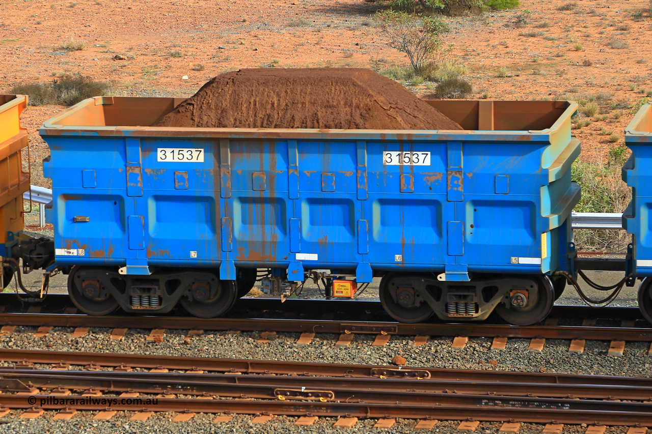 240619 0354
Cape Lambert yard, one of Rio Tinto's blue rakes with spring assisted park brake and only electronic controlled pneumatic [ECP] braking, 31537 is a master waggon built by China Northen as a Q type in 12/2022. Captured on June 19, 2024.
Keywords: 31537;Q-type;China-Northern;Rio-ore-waggon;