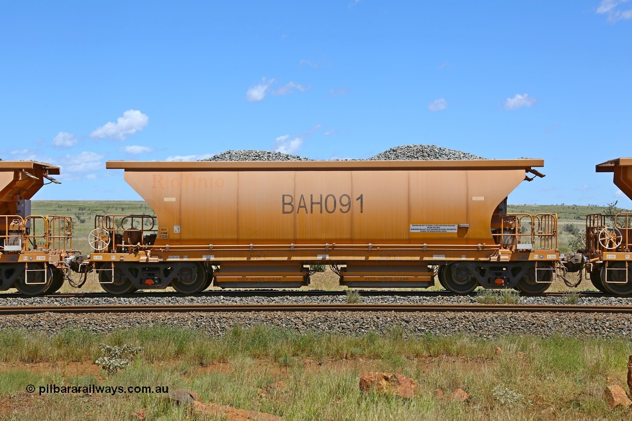 210322 9575
Near Gecko on Rio Tinto's Dampier - Tom Price line is Chinese built ballast waggon BAH 091 on a loaded ballast rake. Location is roughly [url=https://goo.gl/maps/XZkGLreipQwHrTjw9]here[/url]. 22nd March 2021.
Keywords: BAH-type;BAH091;Rio-ballast-waggon;