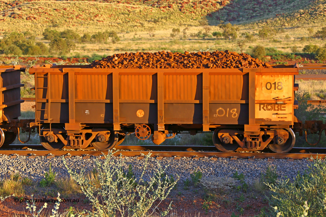 0018 170513 8715
Robe River ore waggon 018, built by Nippon Sharyo Nihon, handbrake side loaded view, Cape Lambert yard, May 13, 2017.
Keywords: 018;Nippon-Sharyo-Nihon;Robe-ore-waggon;