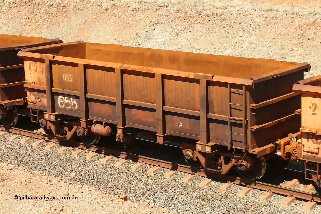 0055 160306 1253
Robe River ore waggon 055, built by Nippon Sharyo Nihon, fixed coupler non-handbrake side empty view at Greenpool on the Cape Lambert line. March 6, 2016.
Keywords: 055;Nippon-Sharyo-Nihon;Robe-ore-waggon;