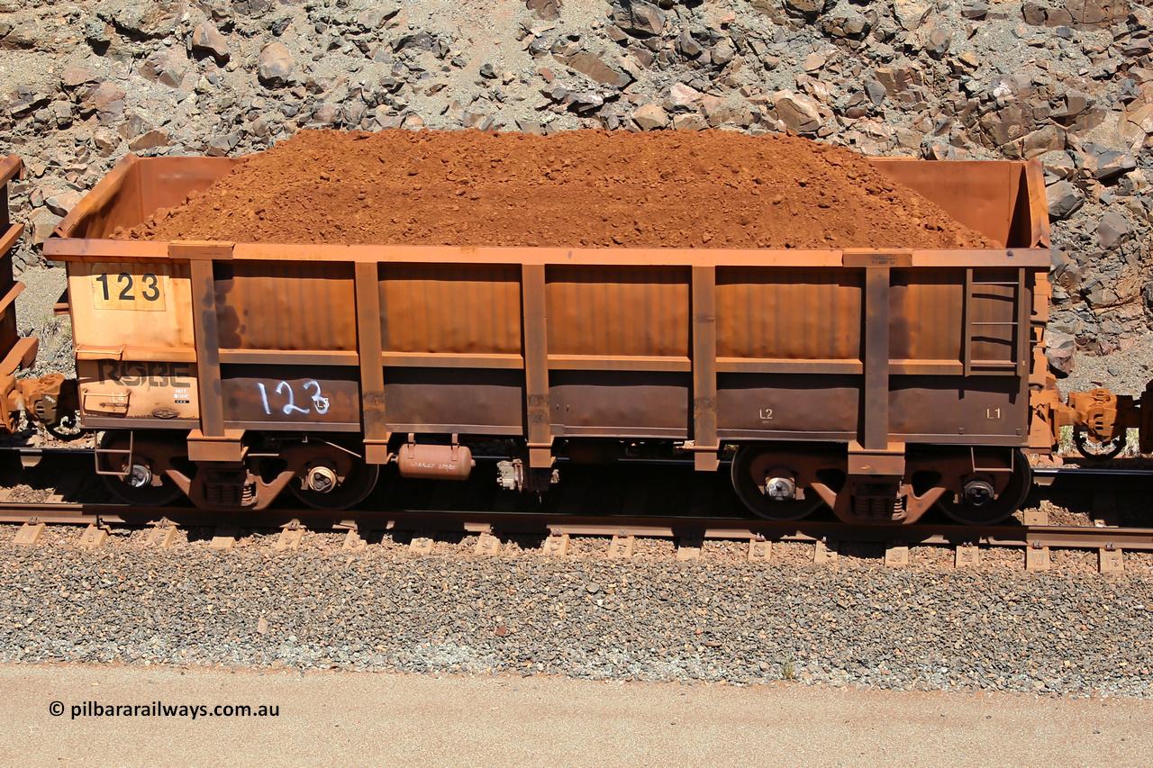 0123 160306 1550
Robe River ore waggon 123, built by Nippon Sharyo Nihon, fixed coupler non-handbrake side loaded view at the 45 km, Harding Siding on the Cape Lambert line. March 6, 2016.
Keywords: 123;Nippon-Sharyo-Nihon;Robe-ore-waggon;