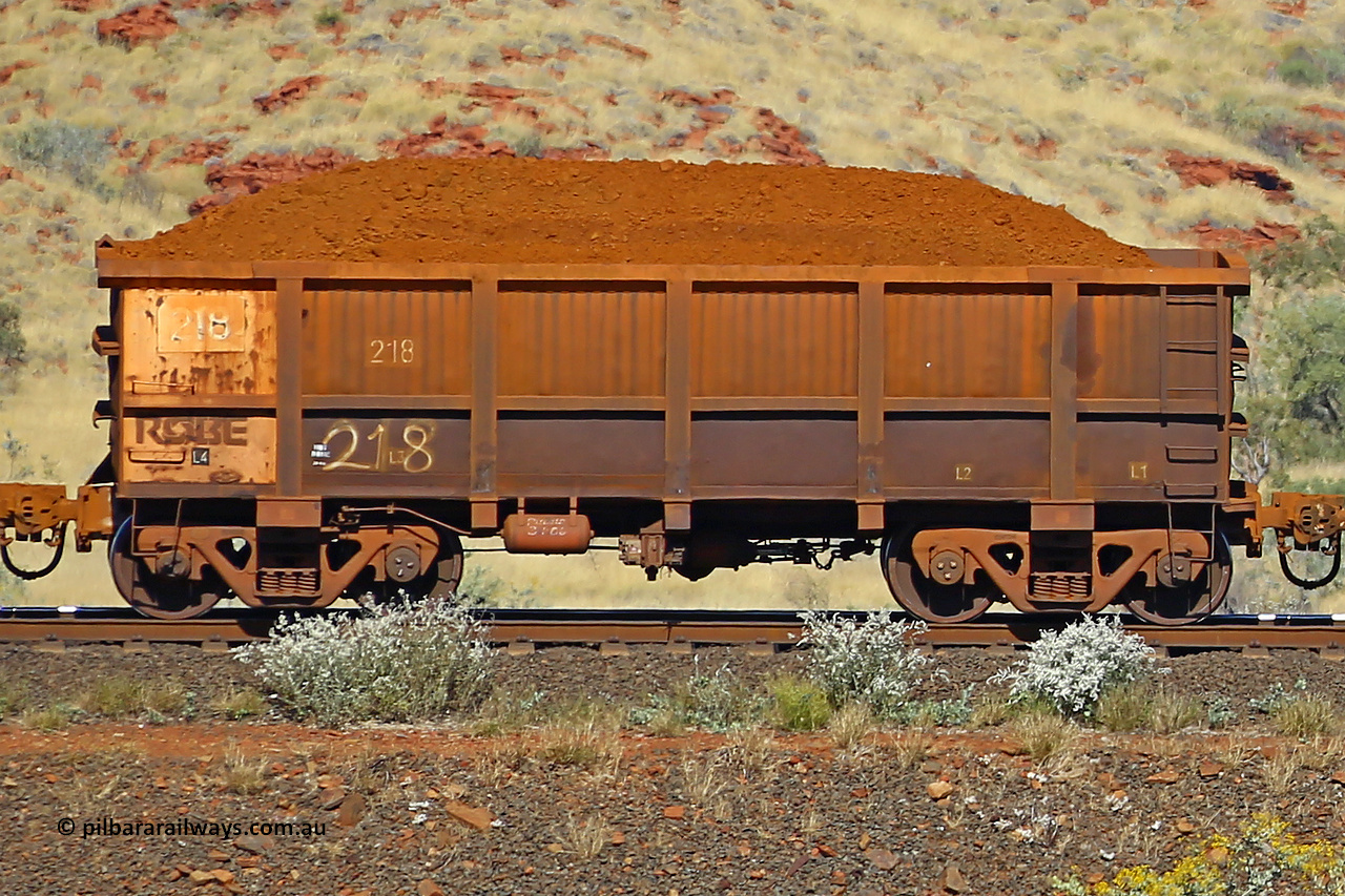 0218 170728 09947
Robe River ore waggon 218, built by Nippon Sharyo Nihon, non-handbrake side loaded view at the 72 km, Western Creek on the Deepdale line. July 28, 2017.
Keywords: 218;Nippon-Sharyo-Nihon;Robe-ore-waggon;