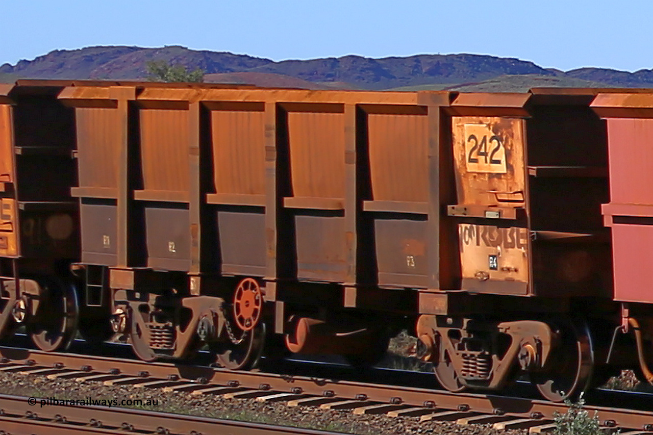 0242 160727 0949
Robe River ore waggon 242, built by Nippon Sharyo Nihon, rotary coupler end handbrake side empty view at Harding Siding on the Cape Lambert line, July 27, 2016.
Keywords: 242;Nippon-Sharyo-Nihon;Robe-ore-waggon;