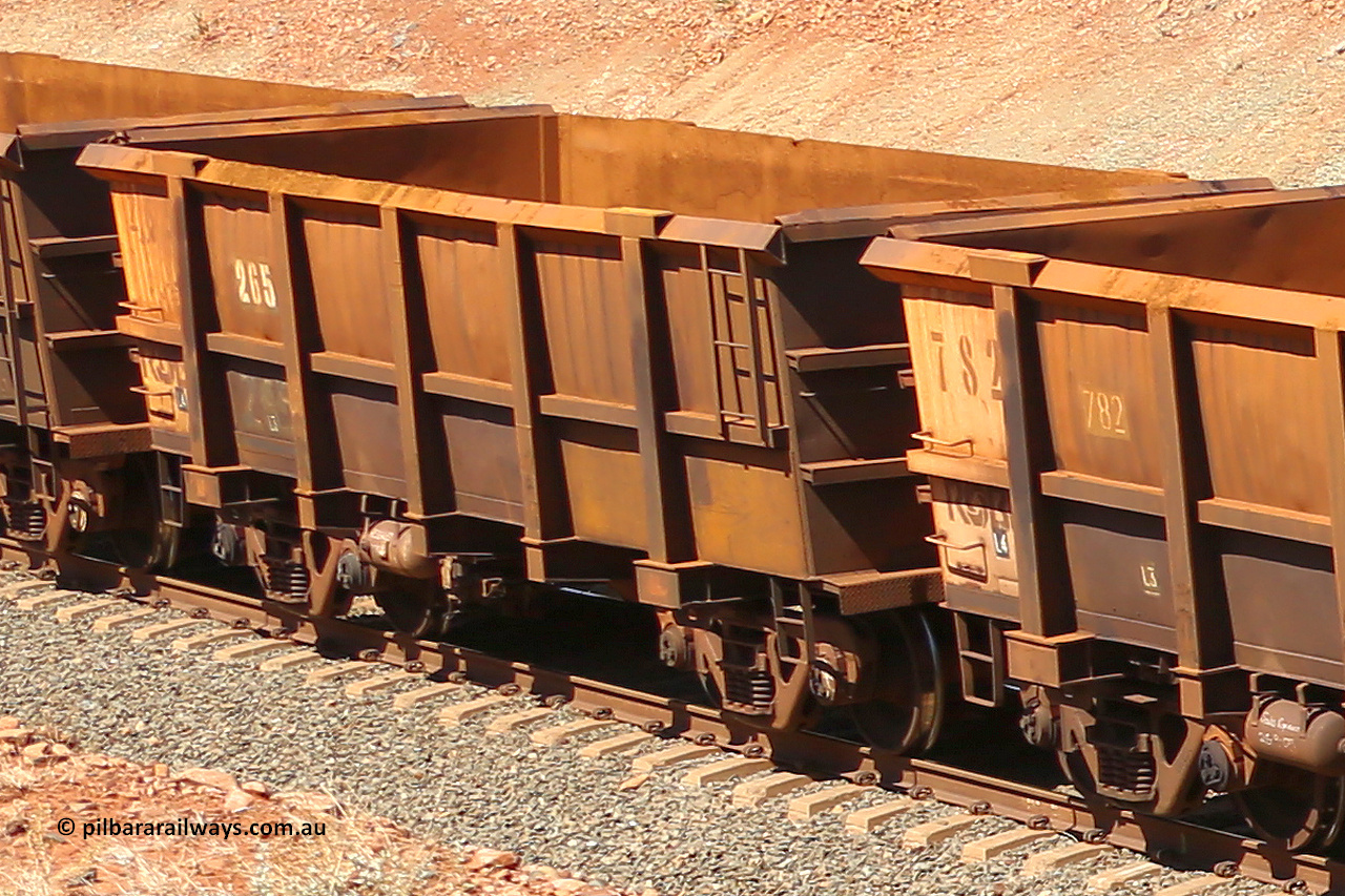 0265 160306 1324
Robe River ore waggon 265, built by Nippon Sharyo Nihon, fixed coupler non-handbrake side empty view at Greenpool on the Cape Lambert line. March 6, 2016.
Keywords: 265;Nippon-Sharyo-Nihon;Robe-ore-waggon;