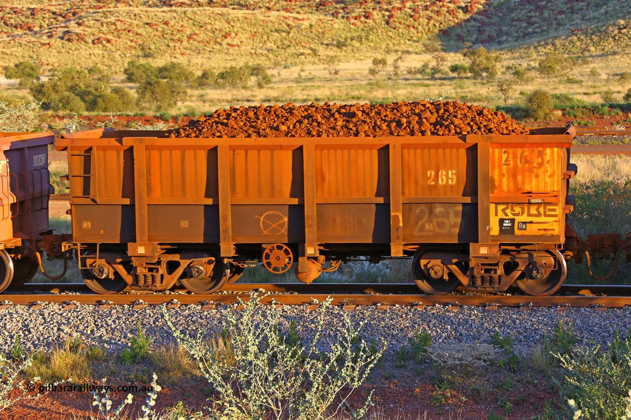 0265 170513 8728
Robe River ore waggon 265, built by Nippon Sharyo Nihon, handbrake side loaded view, Cape Lambert yard, May 13, 2017.
Keywords: 265;Nippon-Sharyo-Nihon;Robe-ore-waggon;