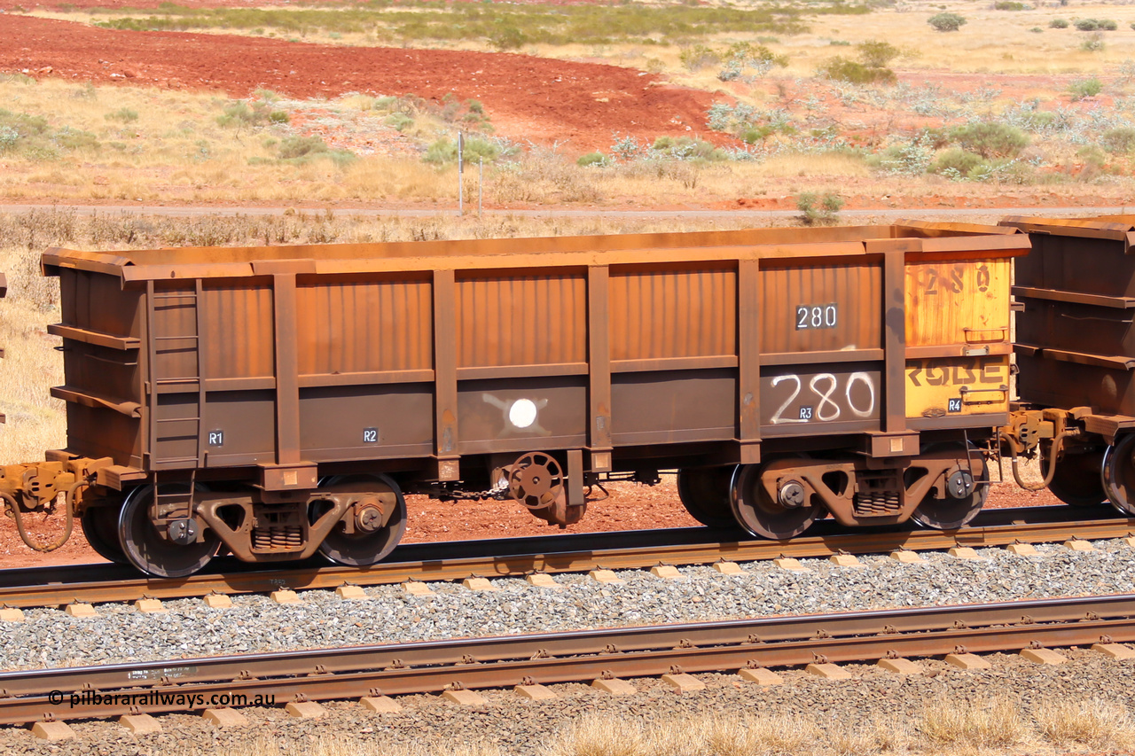 0280 141124 6813
Robe River ore waggon 280, built by Nippon Sharyo Nihon, fixed coupler handbrake side empty view at the 25 km at Arches Siding on the Cape Lambert line. November 24, 2014.
Keywords: 280;Nippon-Sharyo-Nihon;Robe-ore-waggon;